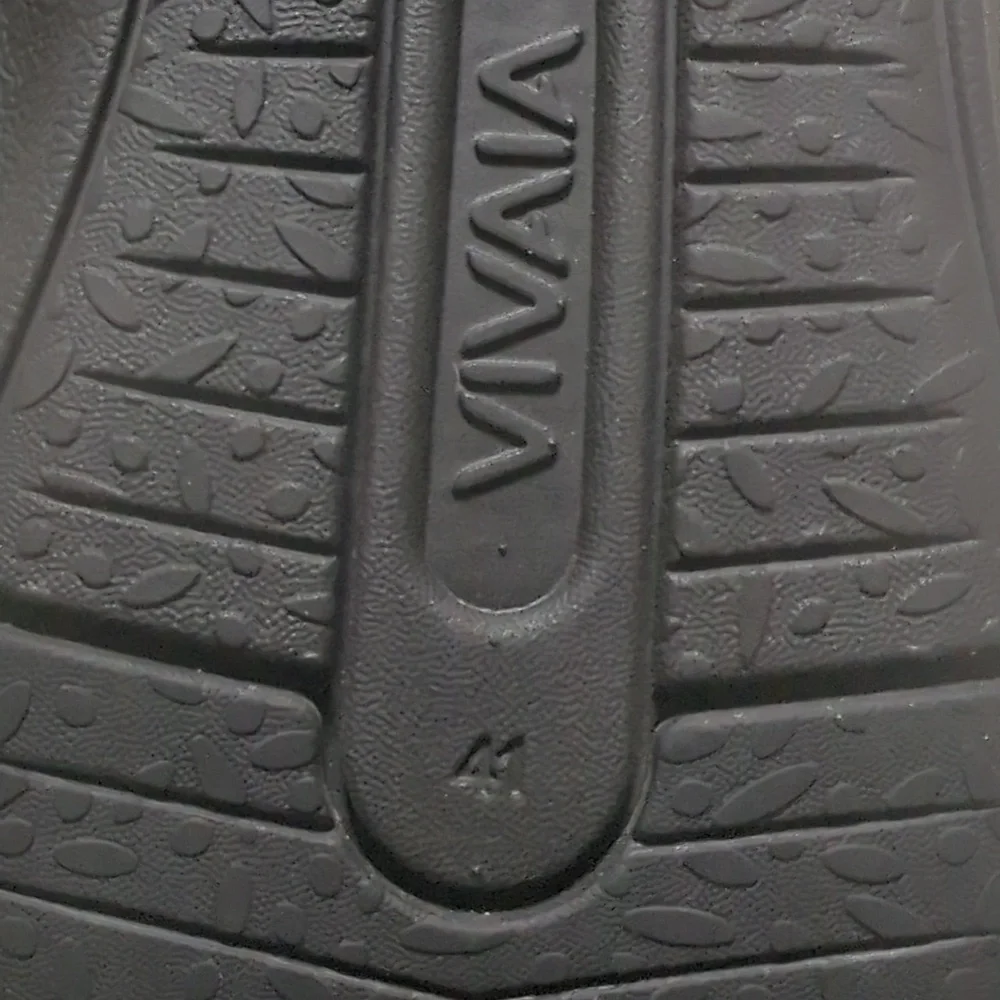 Vivaia Pull On Black Sneaker Boots Size EU 41 - US 9.5 - Picture 11 of 15